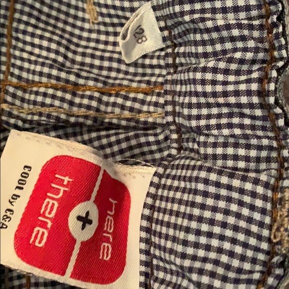 Boys jeans size 128 like new - Picture 2 of 2